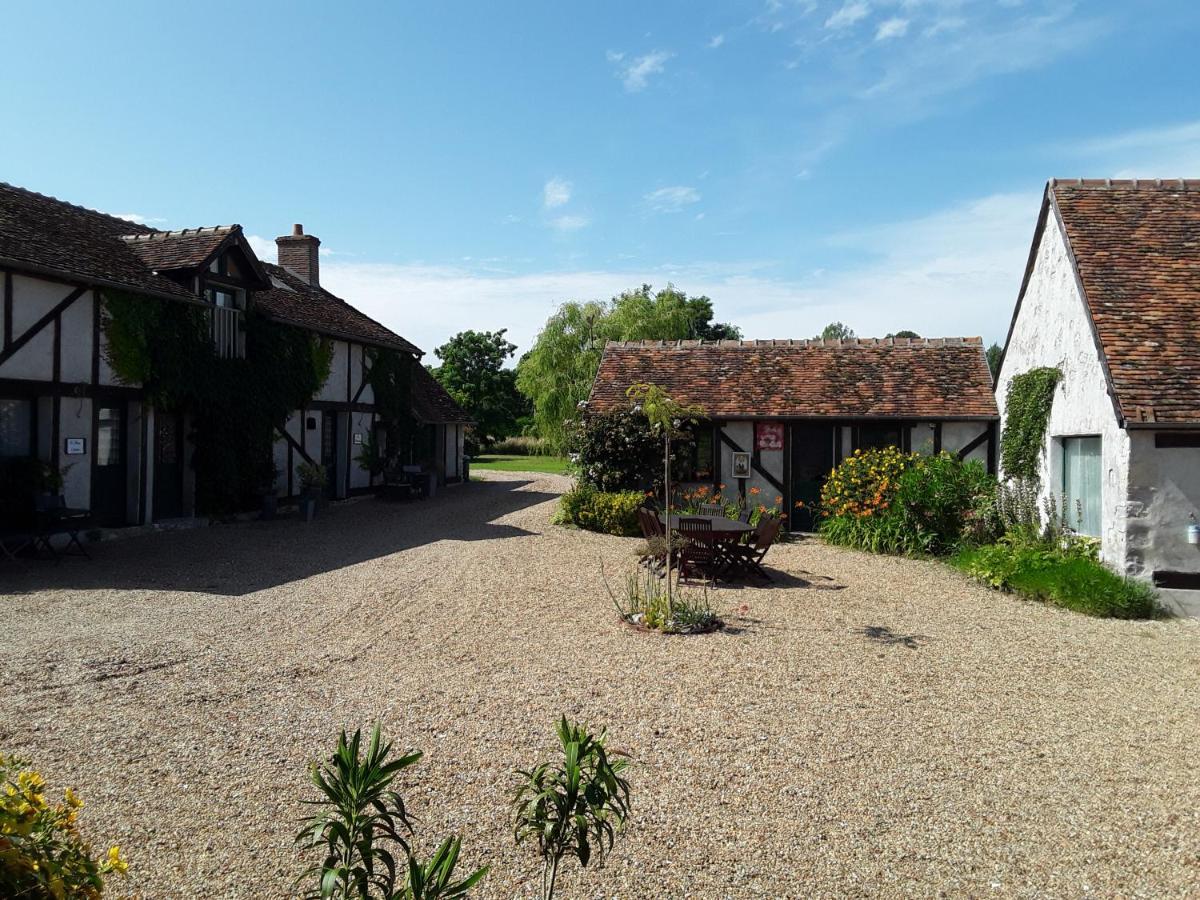 La Belvinière Chambres et table d'hôtes Tour-en-Sologne Exterior foto